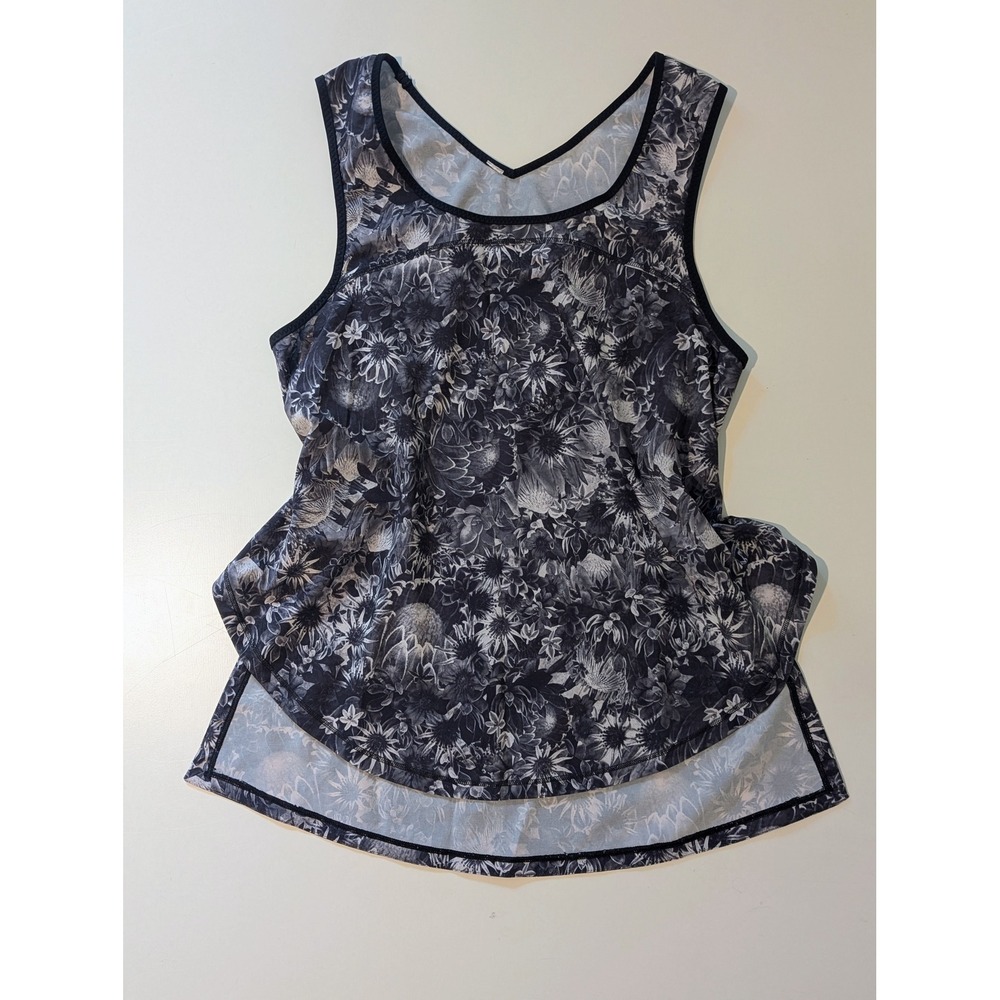 Lululemon Spring Bloom Multi 2-Piece Set Sculpt Tank & Skirt Size 10 EUC - Picture 2 of 14